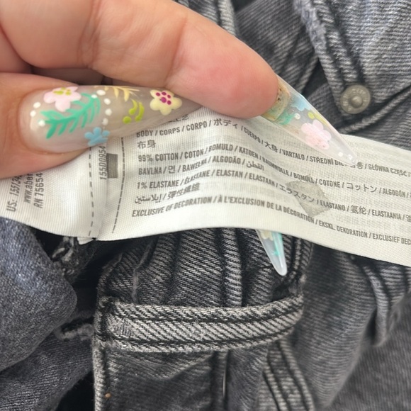 Abercrombie 90’s Straight Ultra High Rise Split Hem Jeans - Picture 6 of 6